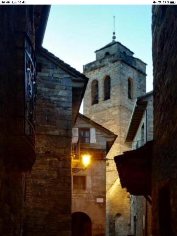 Preciosas Vistas A La Montana, Luminoso Y Acogedor Appartement El Pueyo de Araguás Buitenkant foto